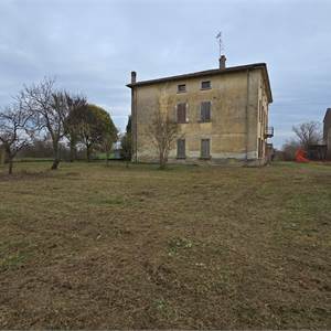 Rustico / Landhaus zu Verkauf in Goito