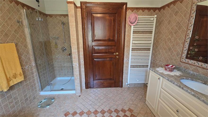 Photo 41