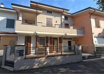porciòn de villa en Venta la Goito