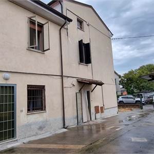 Semi Detached House for Sale in Goito